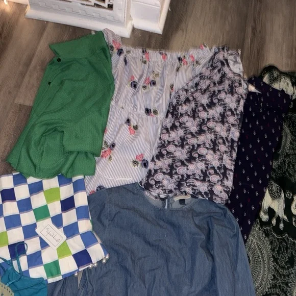 WOMENS MEGA BUNDLE Colorful Clothing Lot - Picture 7 of 8